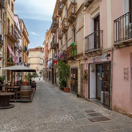 Via Cavour 19, Del Conte * Iglesias