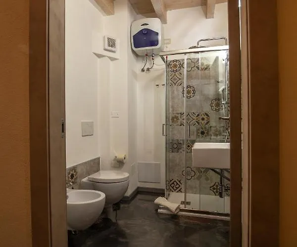 Via Cavour 19, Del Conte بيت ضيافة